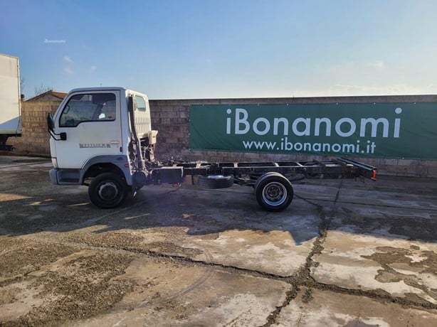 2002 NISSAN CABSTAR 120