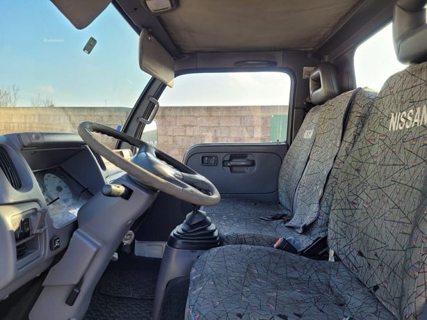 2002 NISSAN CABSTAR 120