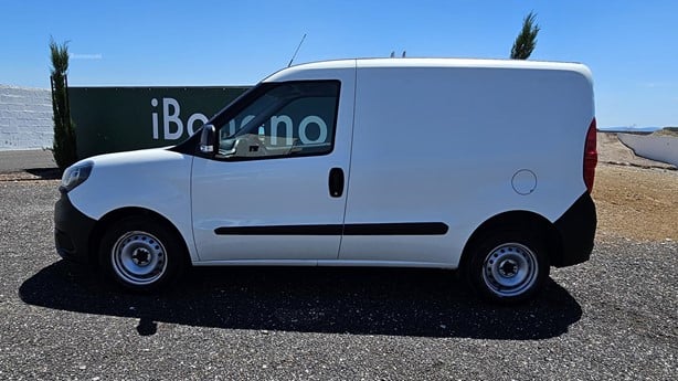2022 FIAT DOBLO