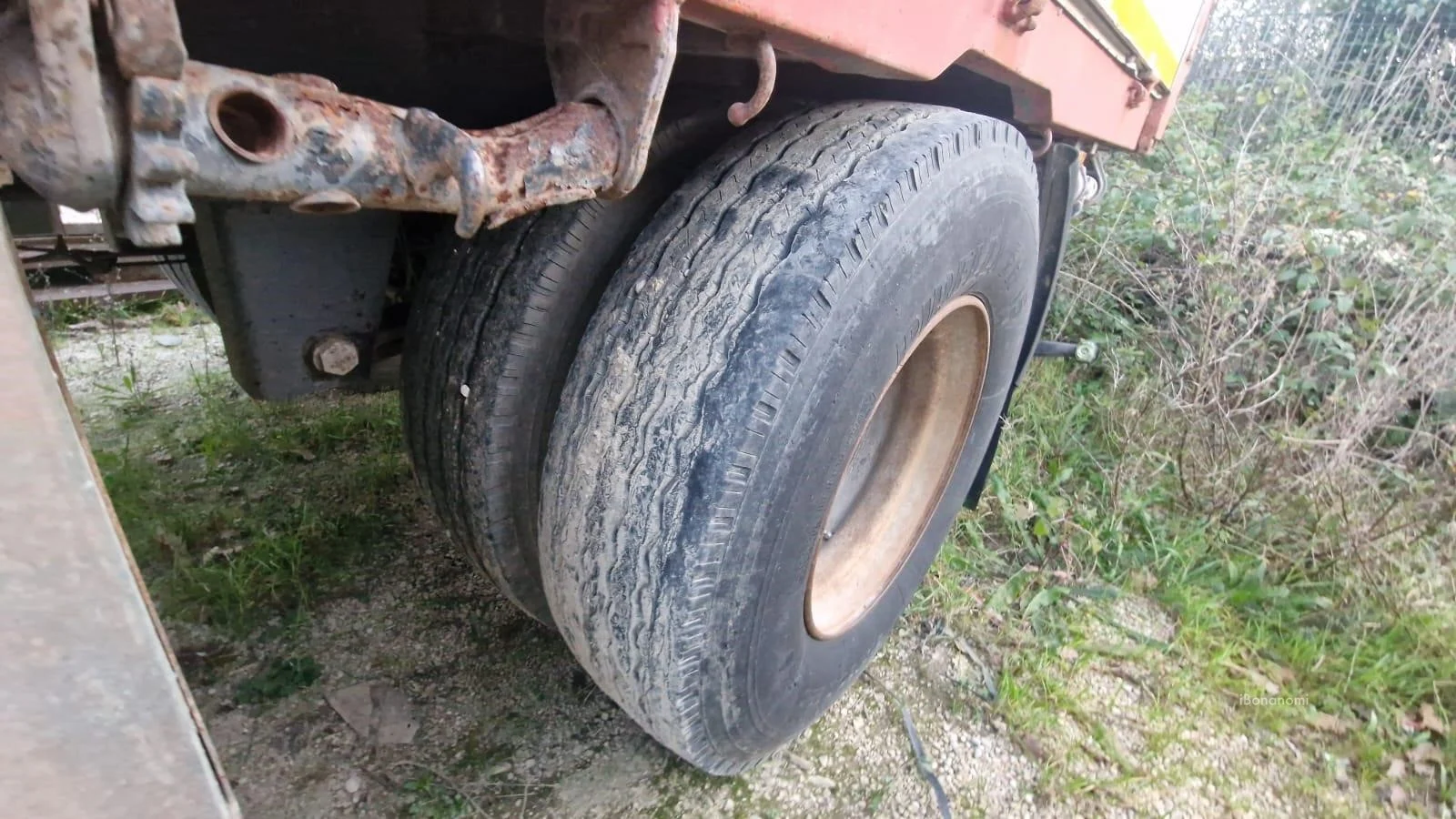 Rimorchio BARTOLETTI con cassone aperto