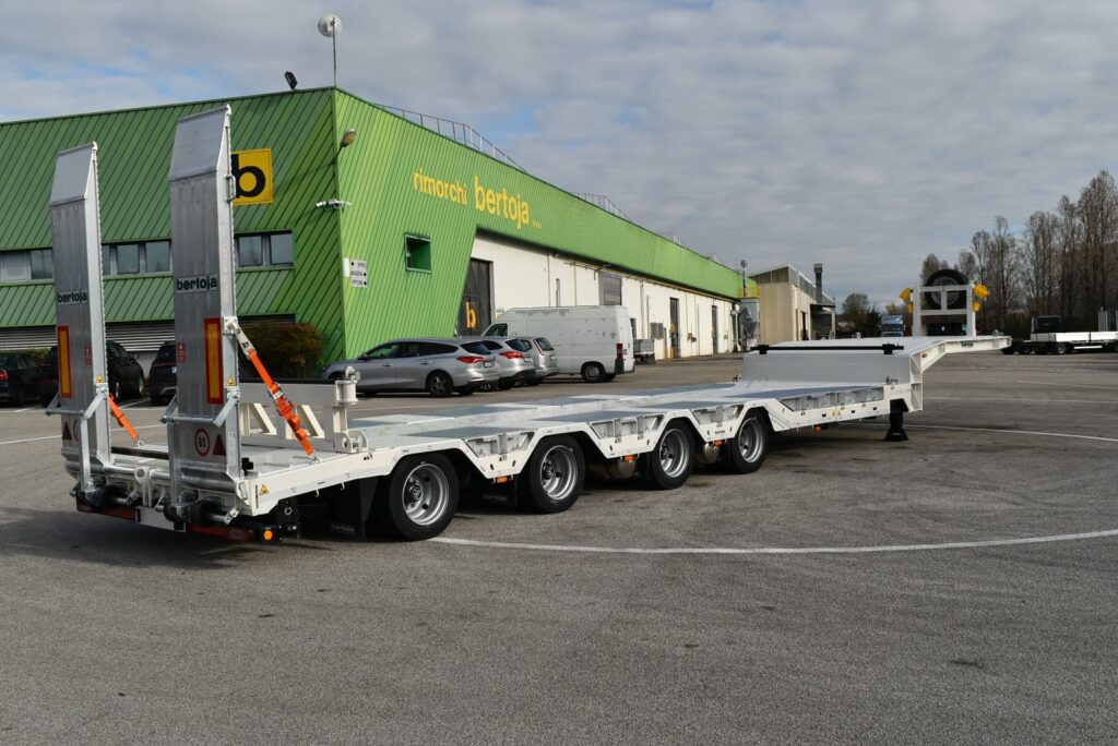 SEMIRIMORCHI CARRELLONI STRADALI BERTOJA
