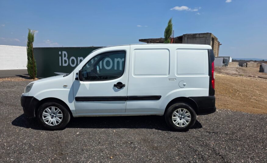 fiat-doblo-19-multijet-2006-esterni.jpg