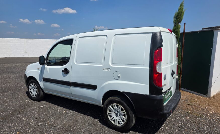 fiat-doblo-19-multijet-2006-esterni.jpg