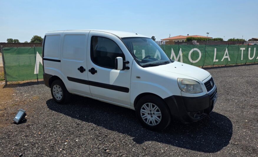 fiat-doblo-19-multijet-2006-esterni.jpg