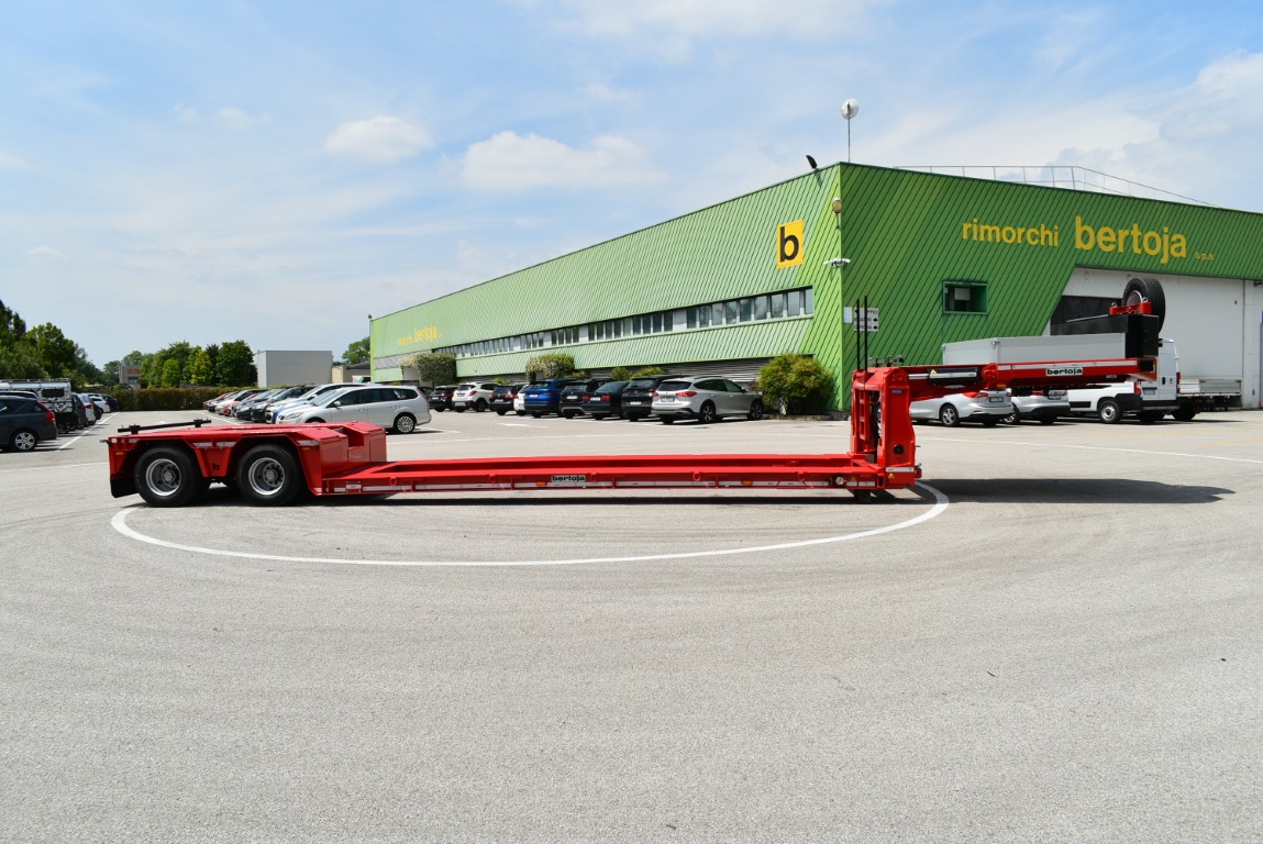 Semirimorchio Bertoja vasca