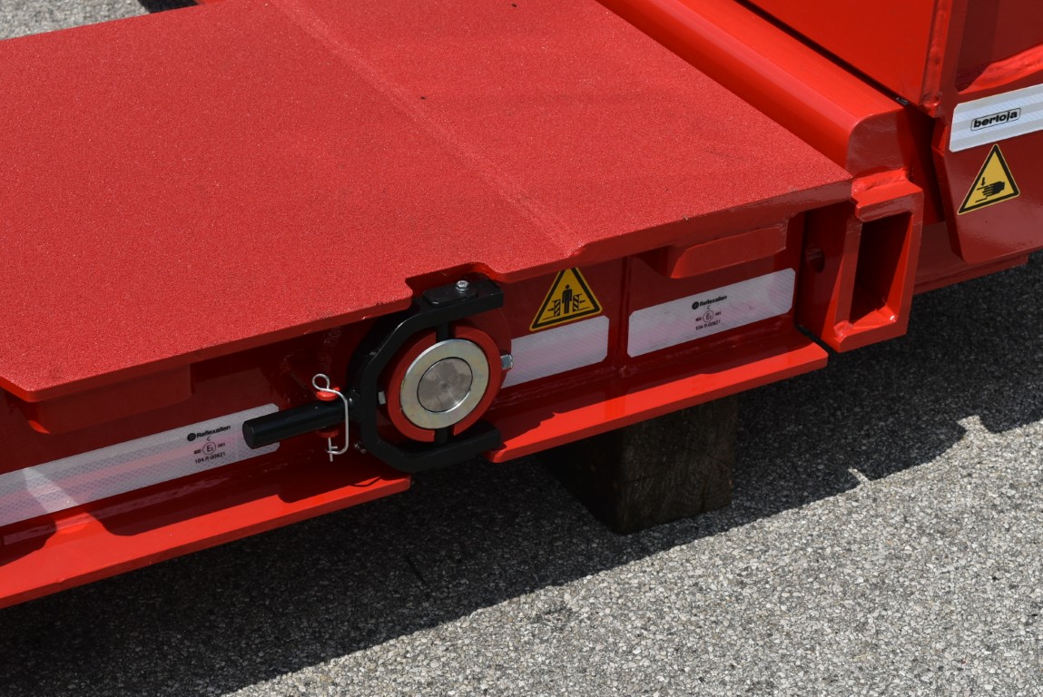 Semirimorchio Bertoja vasca