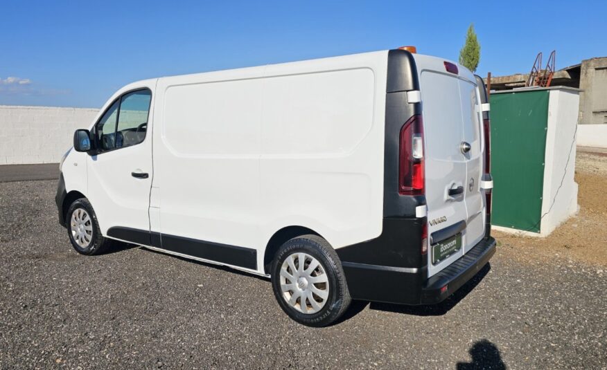 Opel Vivaro officina mobile 2015 esterni