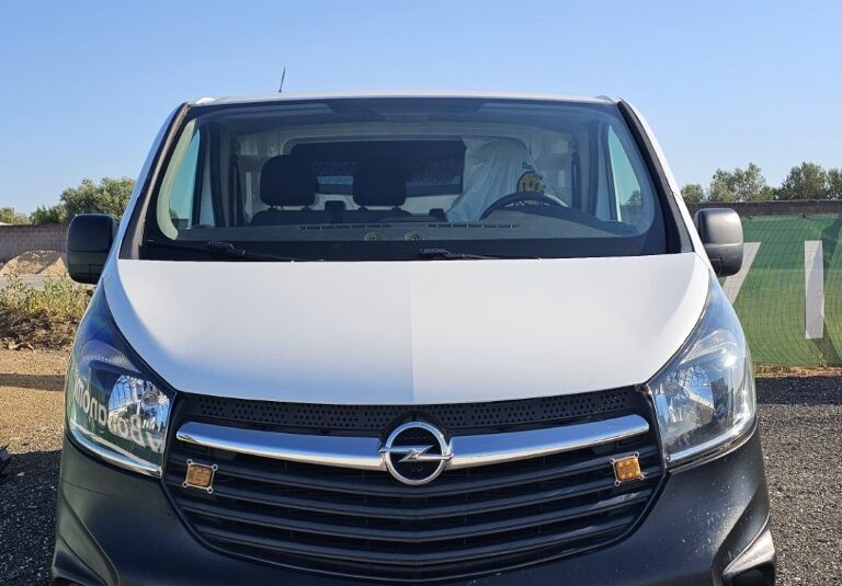 Opel Vivaro officina mobile 2015 esterni