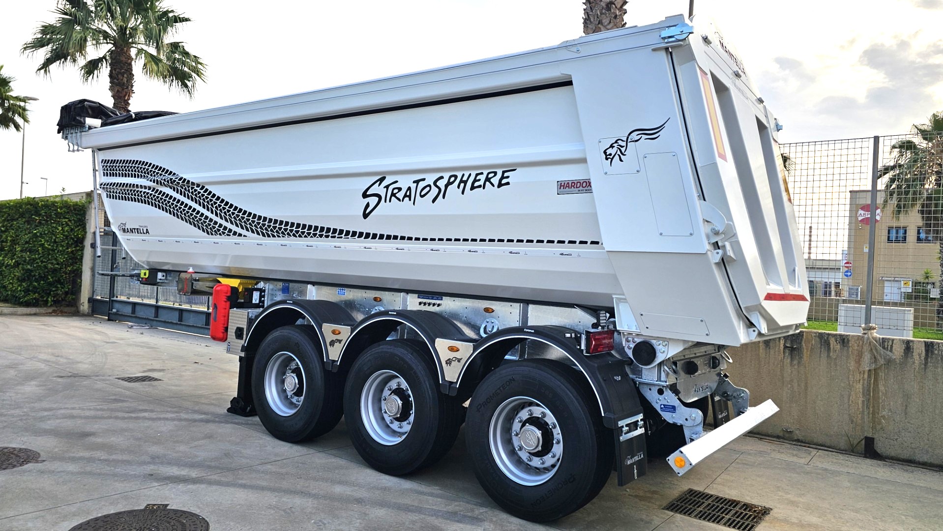 SemirimorchioribaltabileStratosphereper trasportoinerti