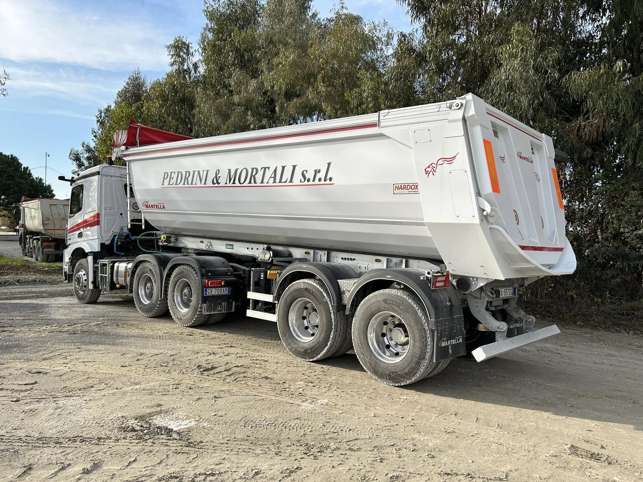 SemirimorchioribaltabileMantellaStratospherpertrasportoinerti