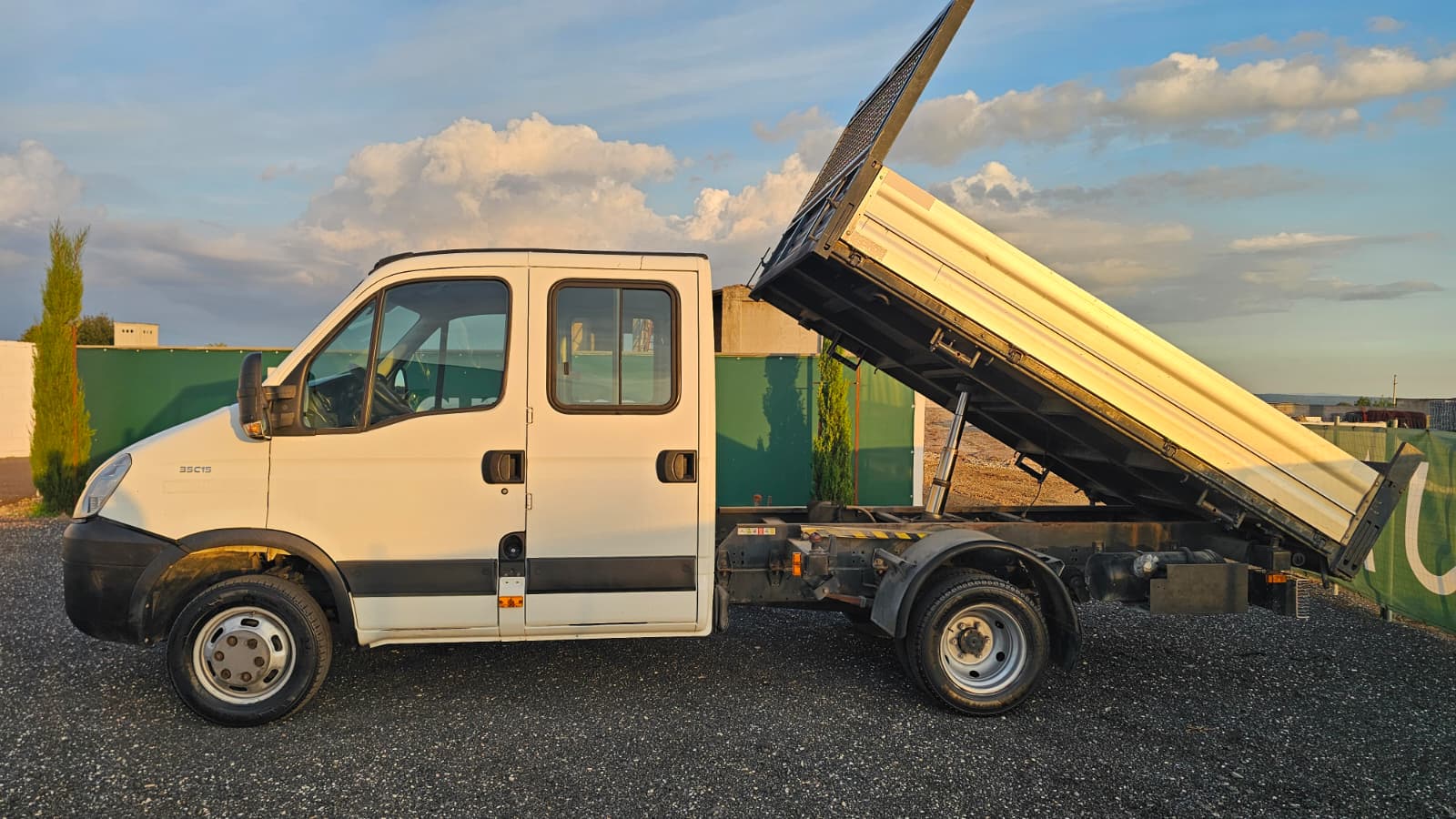 IvecoDaily7posti3.0 ribaltabiletrilaterale