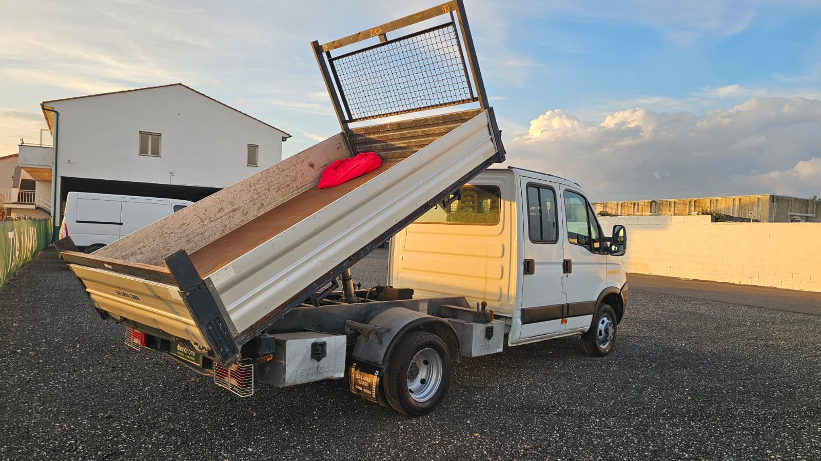 IvecoDaily7posti3.0 ribaltabiletrilaterale