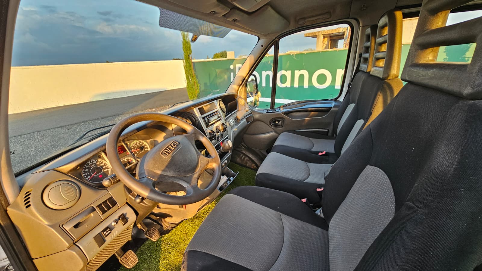 IvecoDaily7posti3.0 ribaltabiletrilaterale