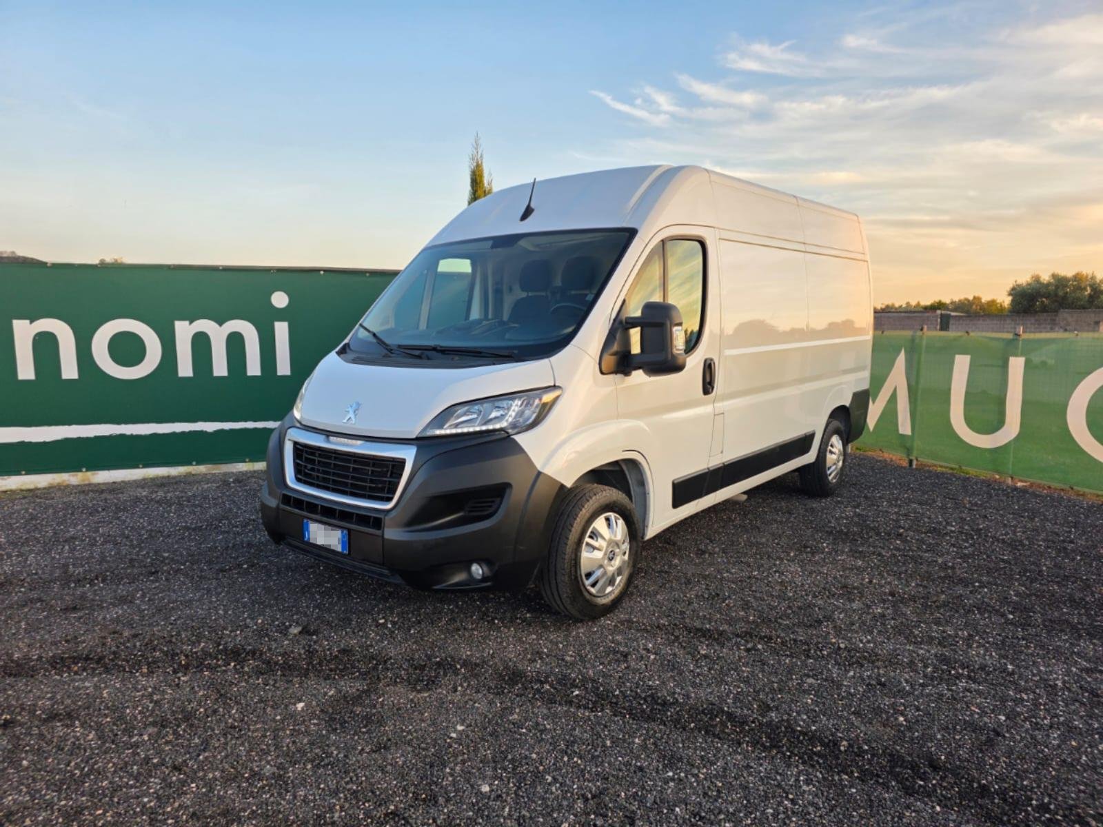 Peugeot Boxer L2 H2 2022 usato con 69.925 km certificati