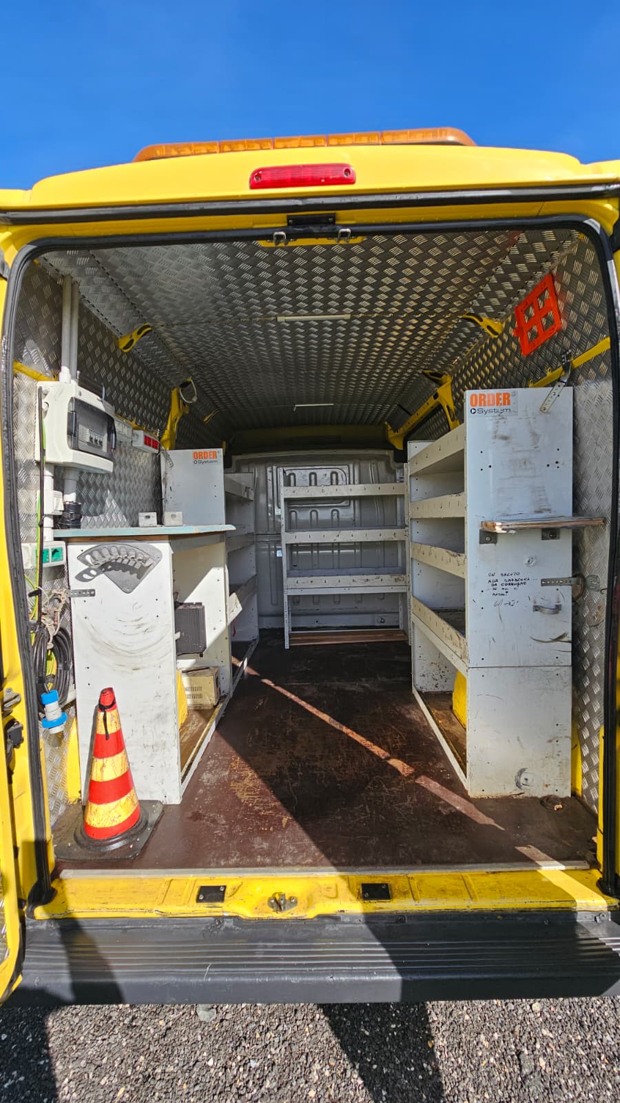 Fiat Ducato officina mobile usato L2 H2 con inverter e cassettiere