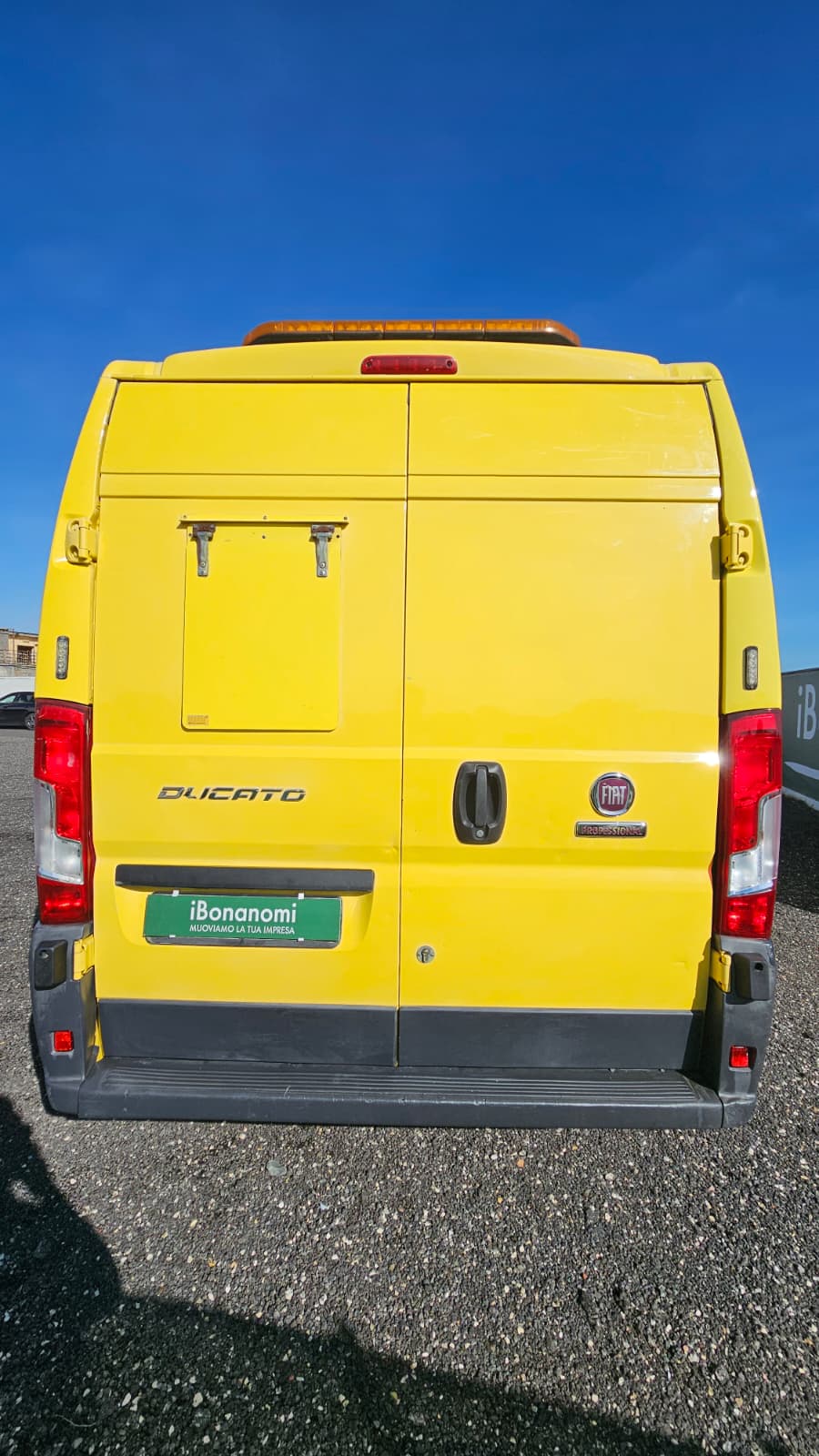 Fiat Ducato officina mobile usato L2 H2 con inverter e cassettiere