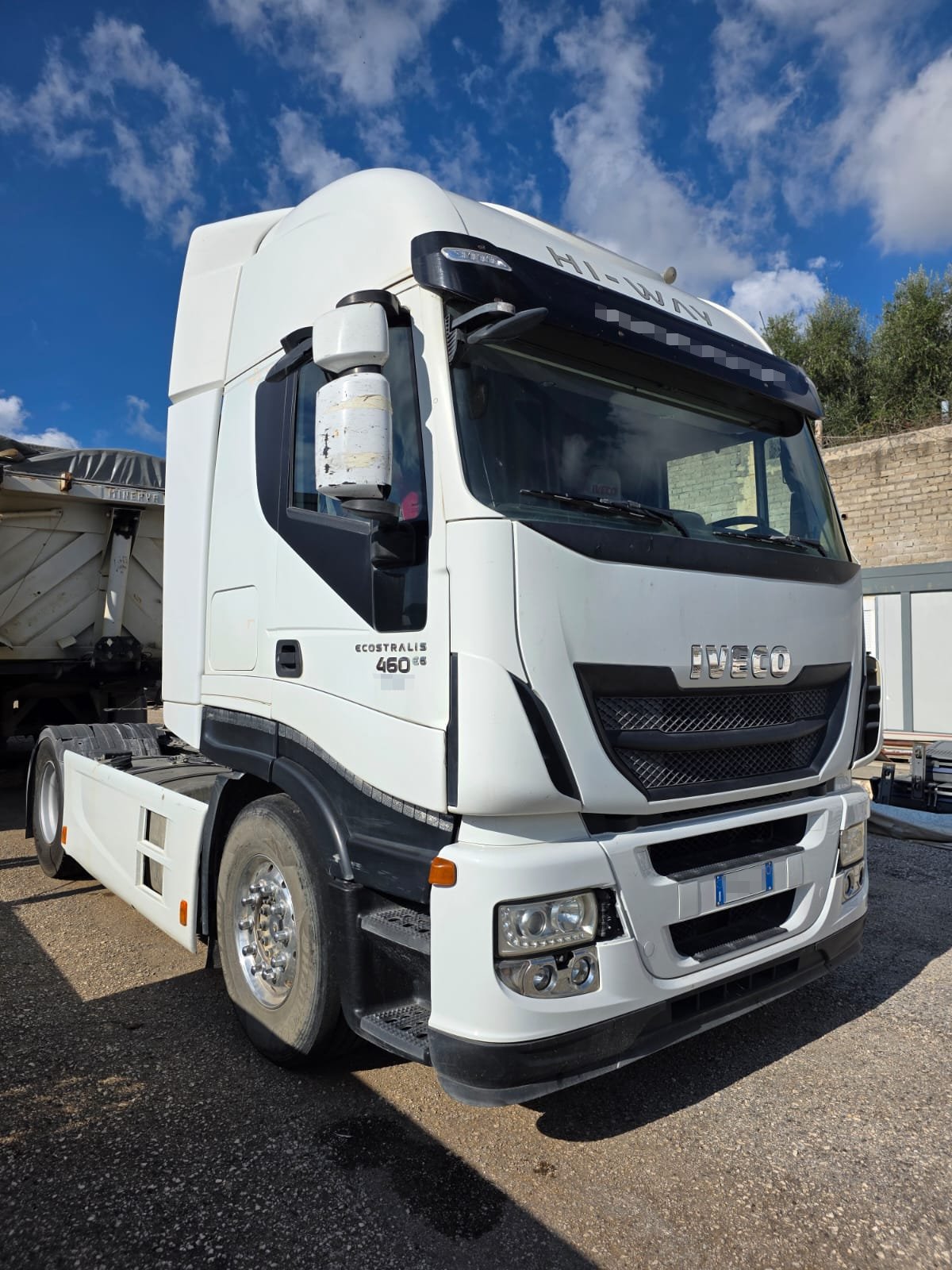Trattore Iveco Stralis 460 Euro 6 con presa di forza usato