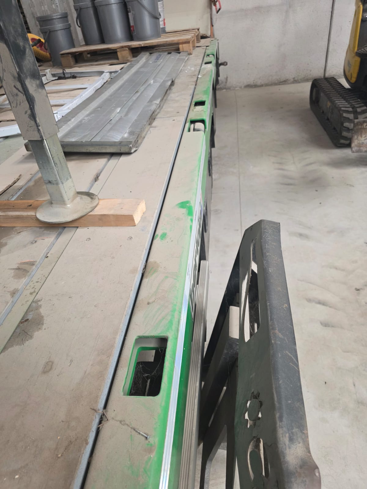 Rimorchio Bertoja 3 assi usato con rampe 2020