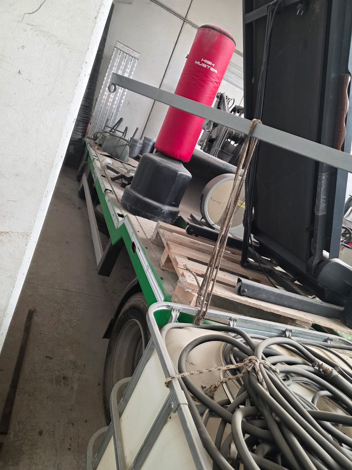 Rimorchio Bertoja 3 assi usato con rampe 2020