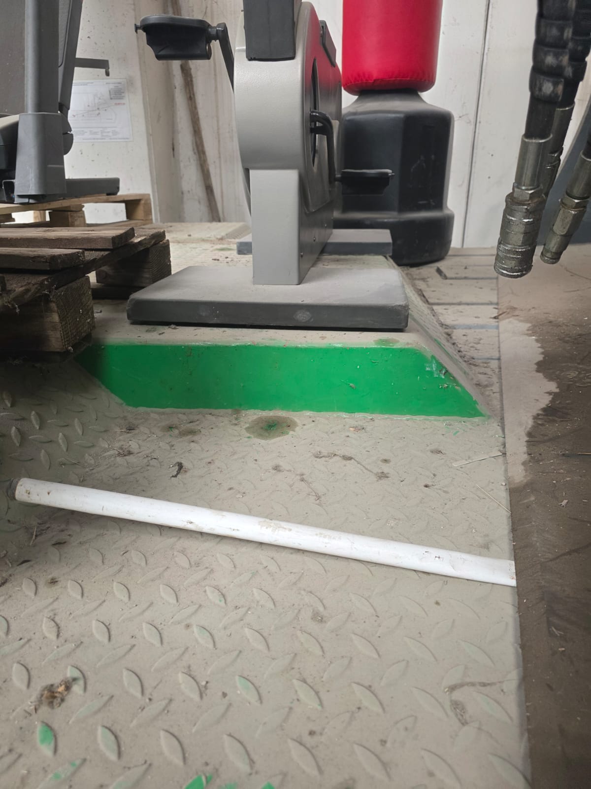 Rimorchio Bertoja 3 assi usato con rampe 2020