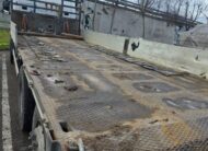 Scania P 380 pianale 3 assi con rampe idrauliche