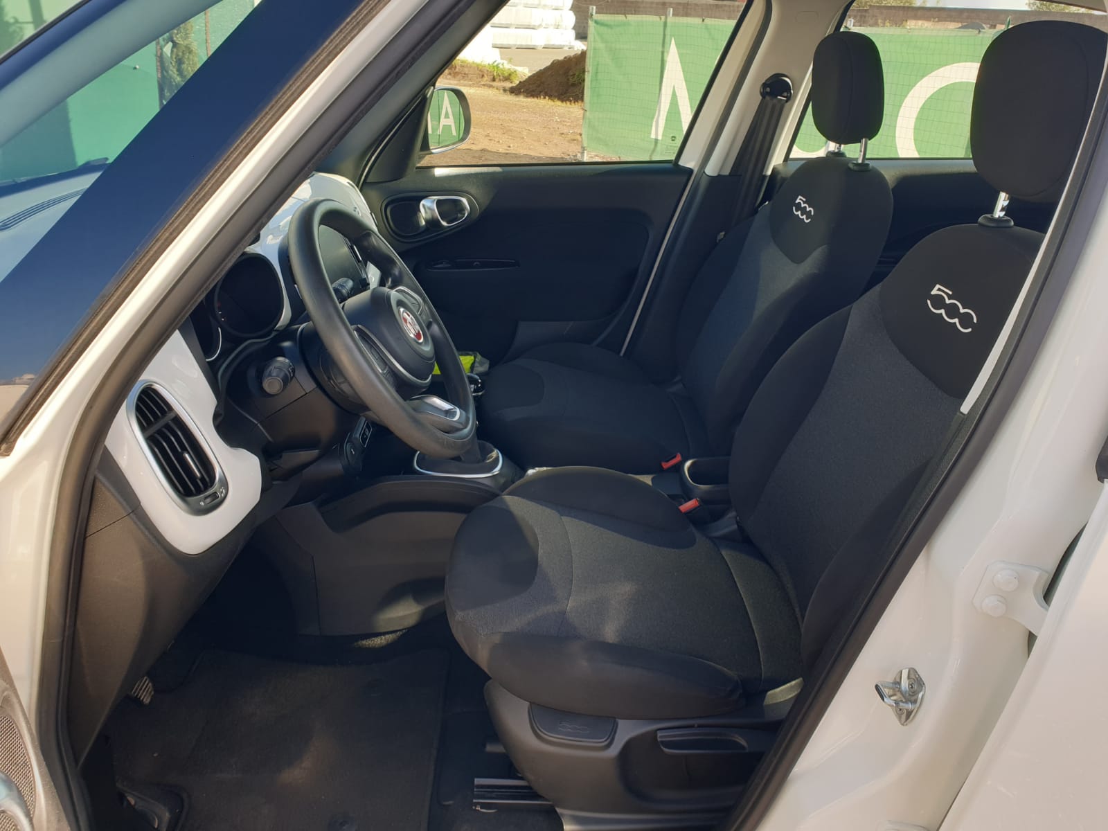 Fiat 500L bianca omologata autocarro N1 con telecamera e navigatore