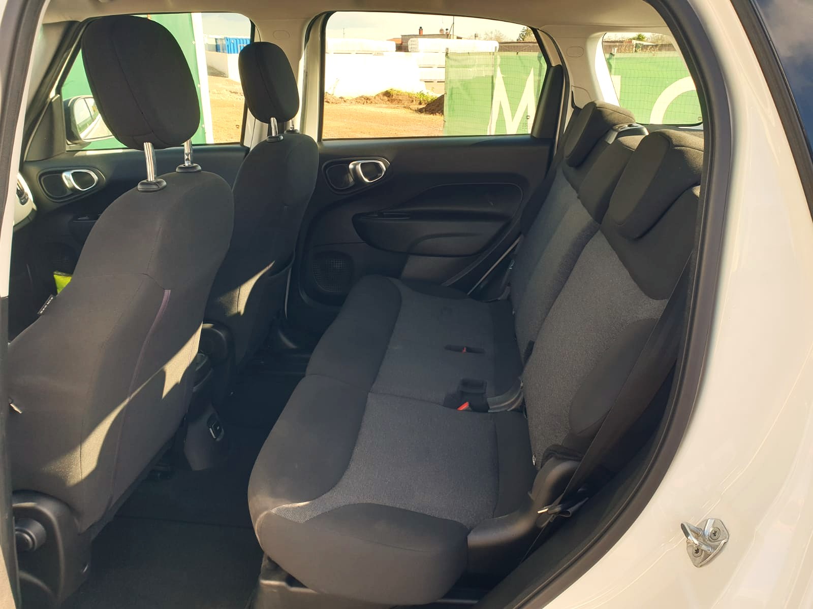 Fiat 500L bianca omologata autocarro N1 con telecamera e navigatore