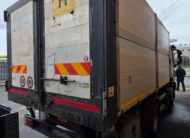 Autocarro Iveco Eurocargo 100E22 bianco con caricatore Icarbazzoli e polipo retrocabina