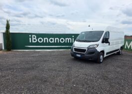 Furgone Peugeot Boxer L3H2 bianco tetto alto passo lungo usato