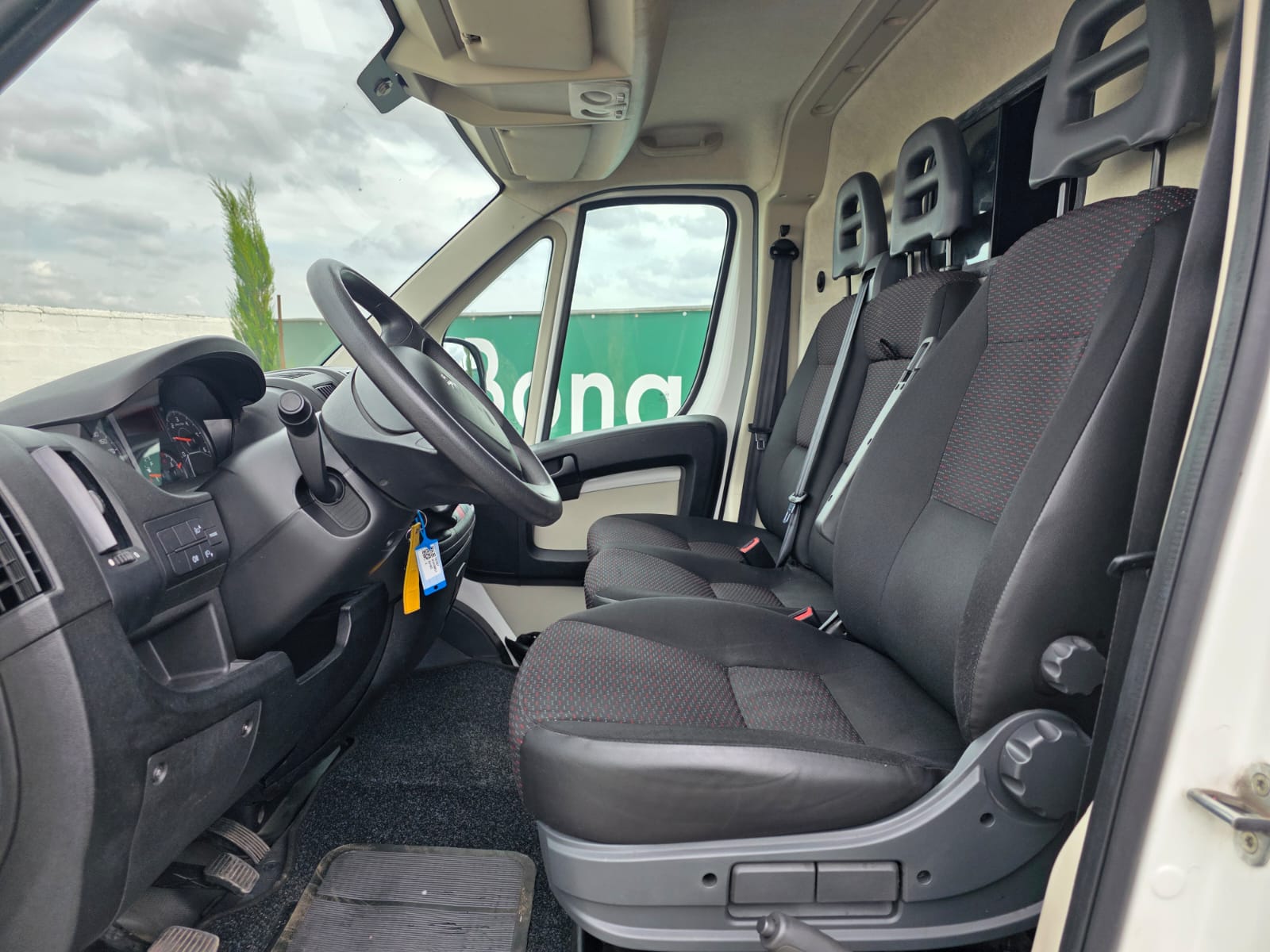 Furgone Peugeot Boxer L3H2 bianco tetto alto passo lungo usato