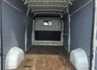 Furgone Peugeot Boxer L3H2 bianco tetto alto passo lungo usato
