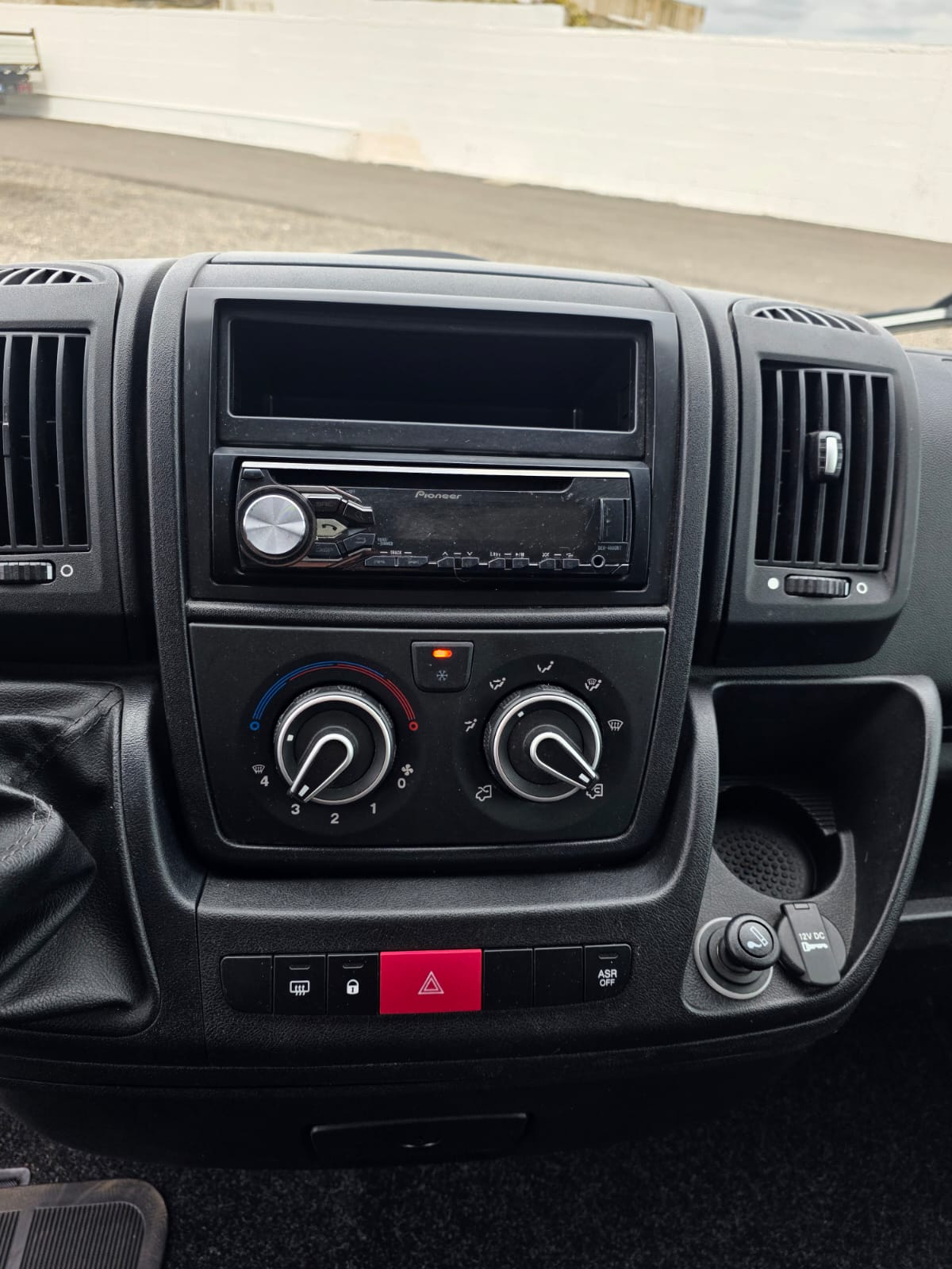 Furgone Peugeot Boxer L3H2 bianco tetto alto passo lungo usato