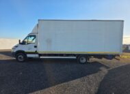 Furgone Iveco Daily 60C14 bianco con cassa gran volume 6 metri e sponda idraulica