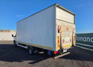 Furgone Iveco Daily 60C14 bianco con cassa gran volume 6 metri e sponda idraulica