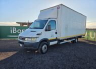 Furgone Iveco Daily 60C14 bianco con cassa gran volume 6 metri e sponda idraulica