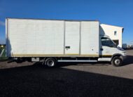 Furgone Iveco Daily 60C14 bianco con cassa gran volume 6 metri e sponda idraulica