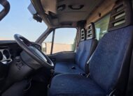 Furgone Iveco Daily 60C14 bianco con cassa gran volume 6 metri e sponda idraulica