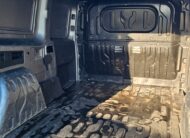 Furgone Fiat Doblò Maxi bianco a metano versione passo lungo