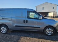 Furgone Fiat Doblò Maxi bianco a metano versione passo lungo