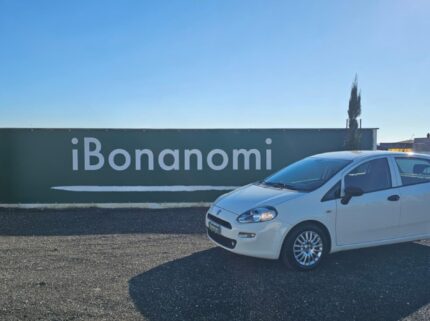 Fiat Punto autocarro bianca omologata N1 con 4 posti a sedere