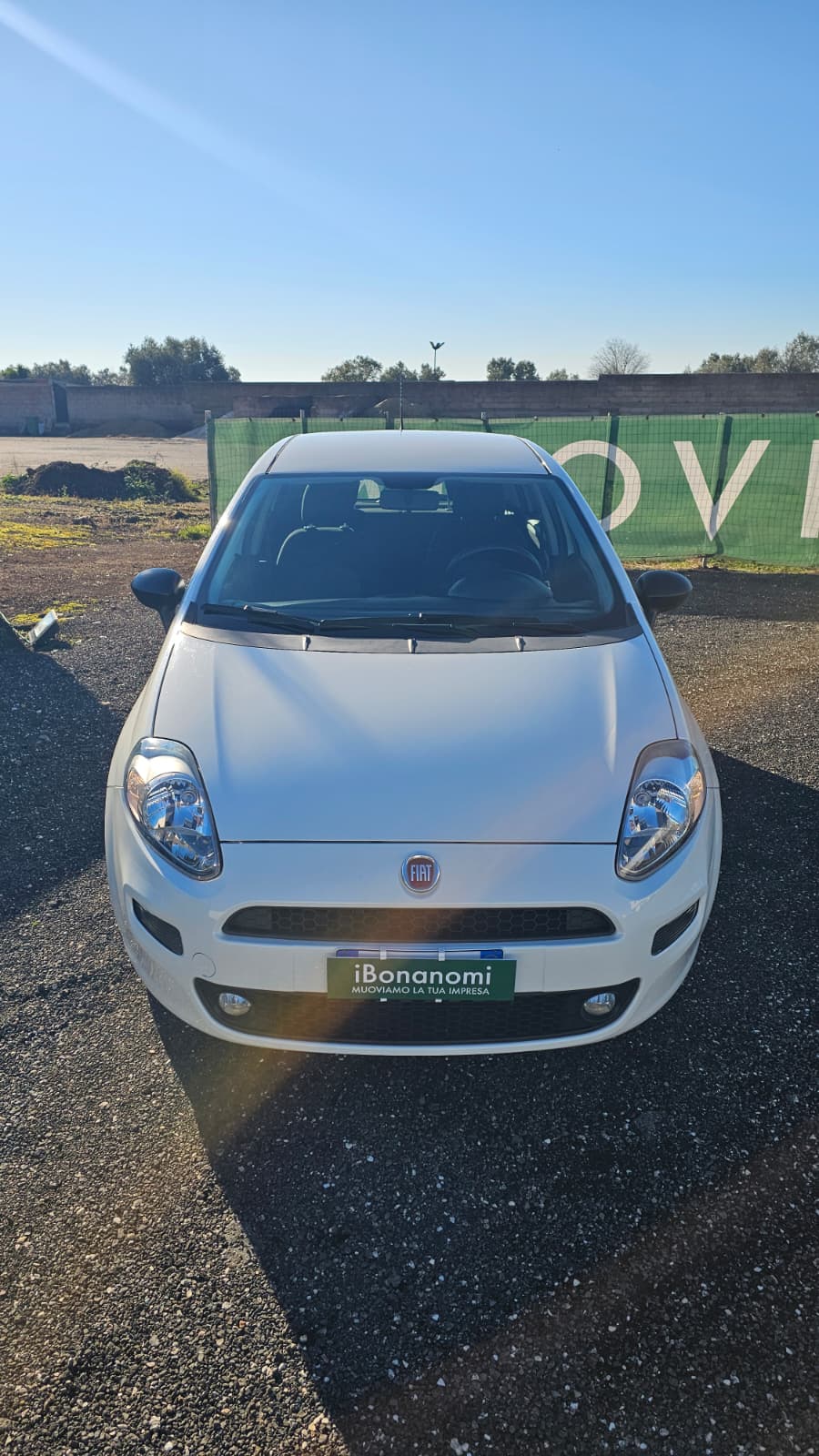 Fiat Punto autocarro bianca omologata N1 con 4 posti a sedere