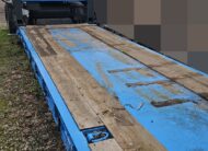 Rimorchio ribassato Bertoja con collo staccabile e piano di carico allungabile