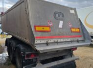 Semirimorchio ribaltabile Menci con cassa in alluminio da 26mc e telo elettrico Cramaro