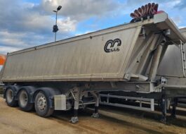 Semirimorchio ribaltabile Menci con cassa in alluminio da 26mc e telo elettrico Cramaro