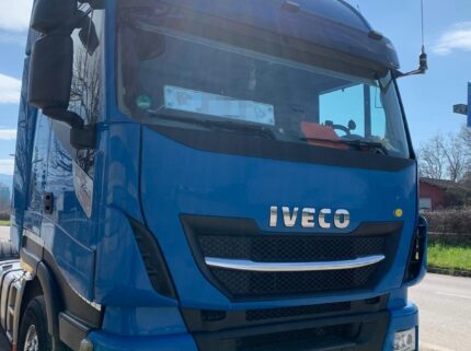 Trattore stradale Iveco Stralis 480 Euro 6 con impianto idraulico usato