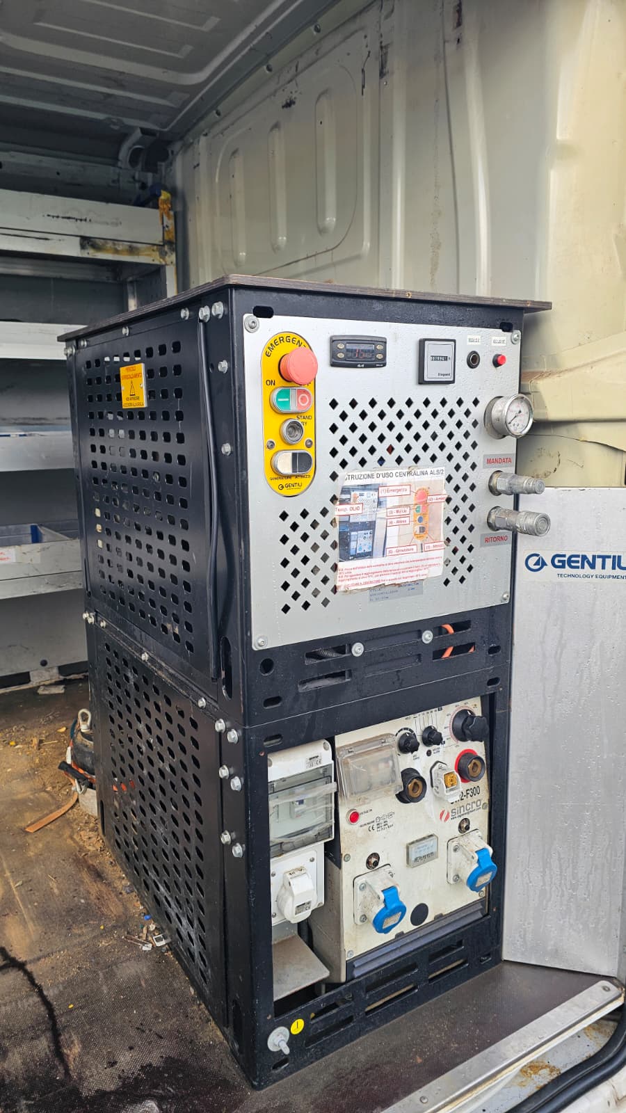 Fiat Ducato officina mobile omologato con portapacchi in alluminio