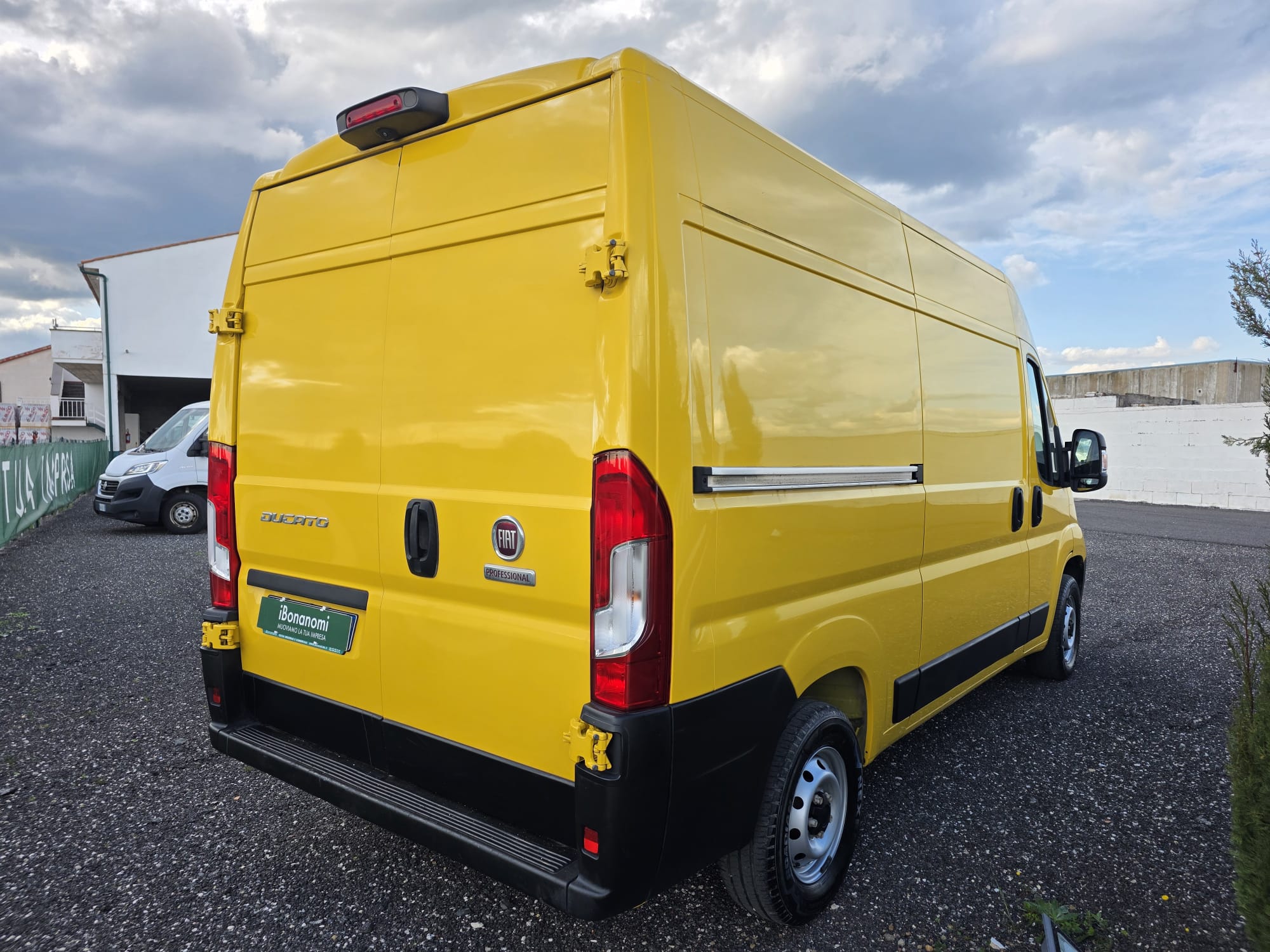 Fiat Ducato L2H2 usato giallo furgone tetto alto 2022