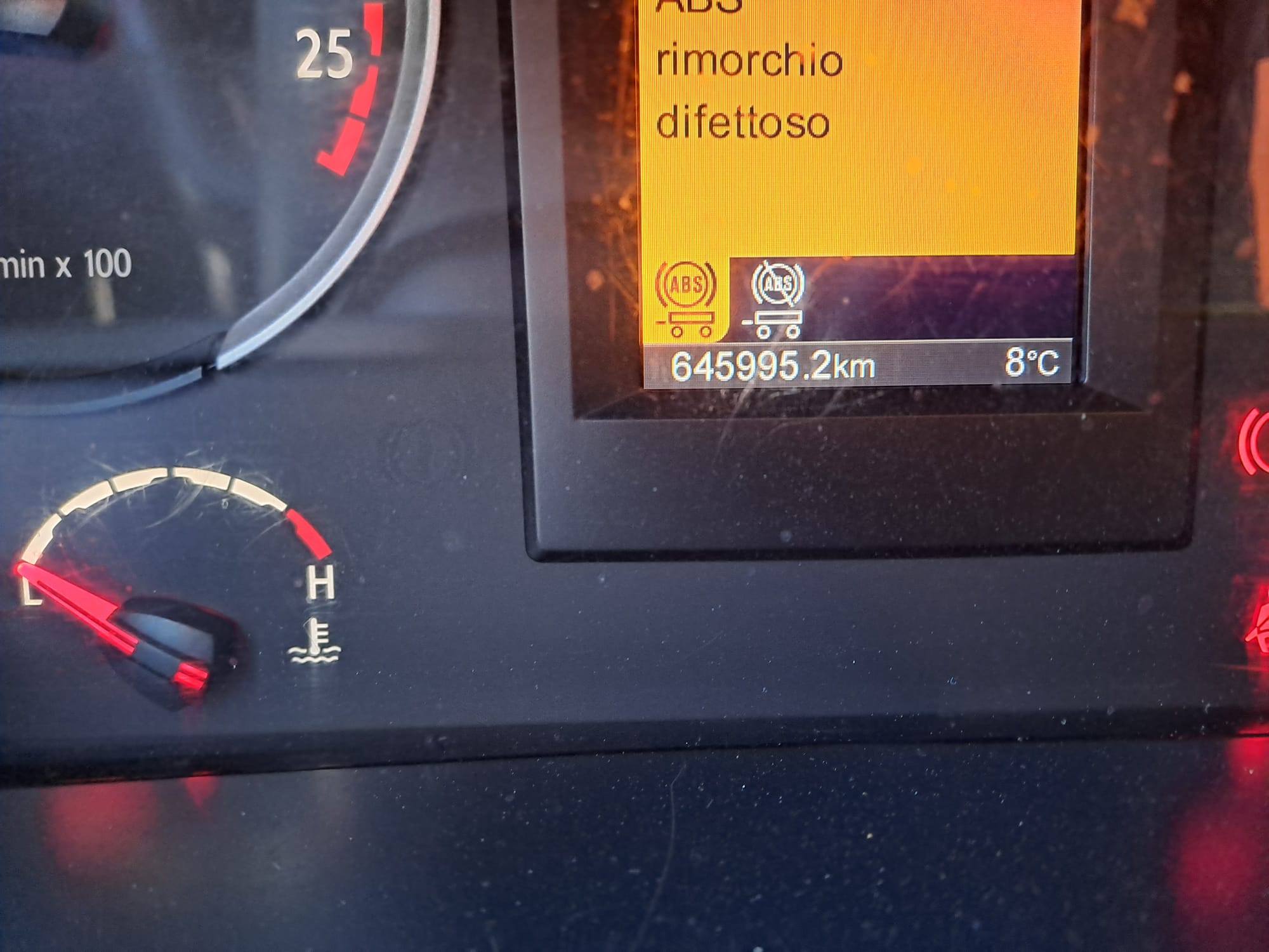 Trattore Scania 490CV Euro 6 usato cabina letto bianco