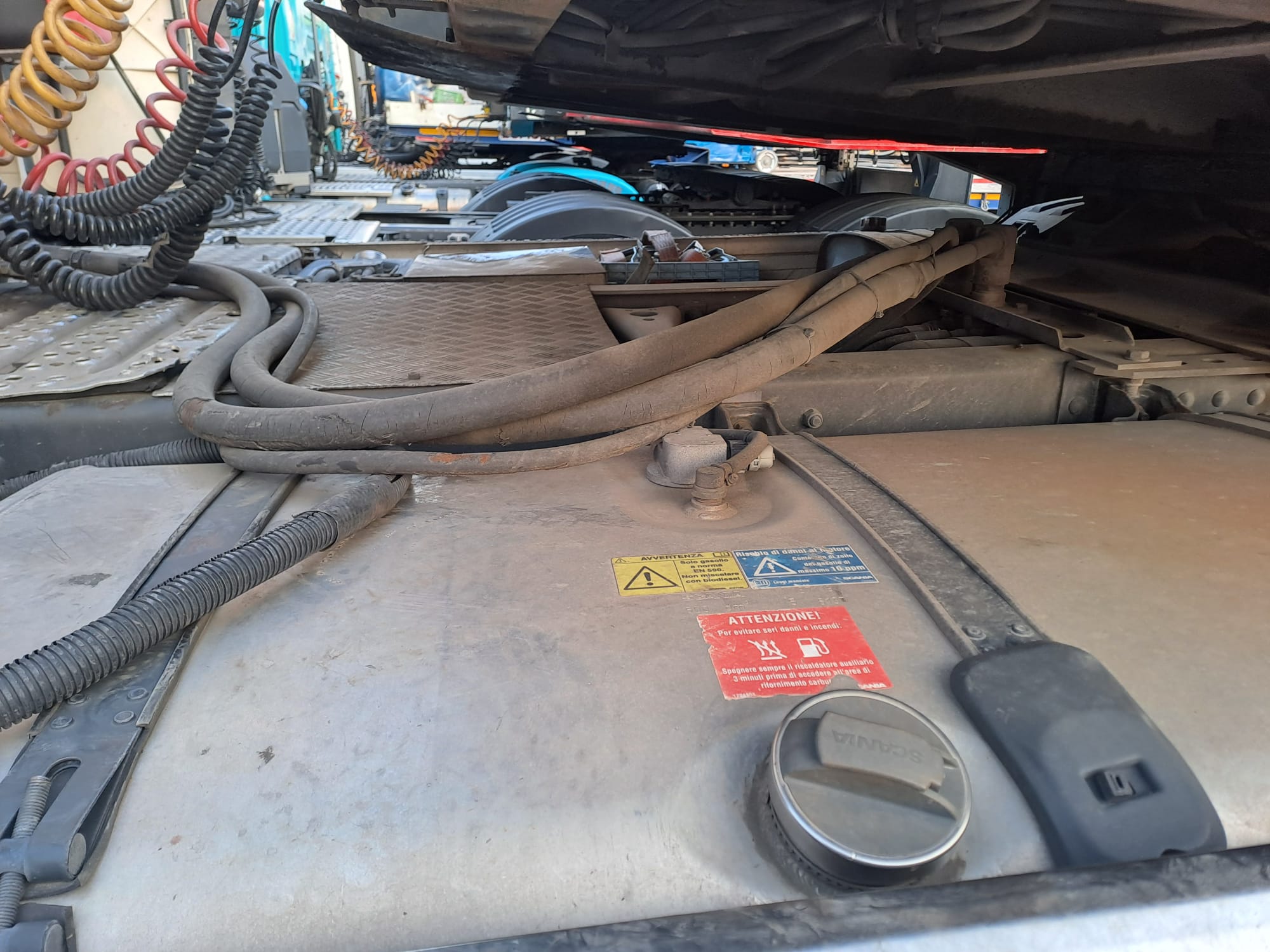 Trattore Scania 490CV Euro 6 usato cabina letto bianco