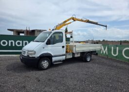 Renault Master gru Copma, tre quarti anteriore sinistra